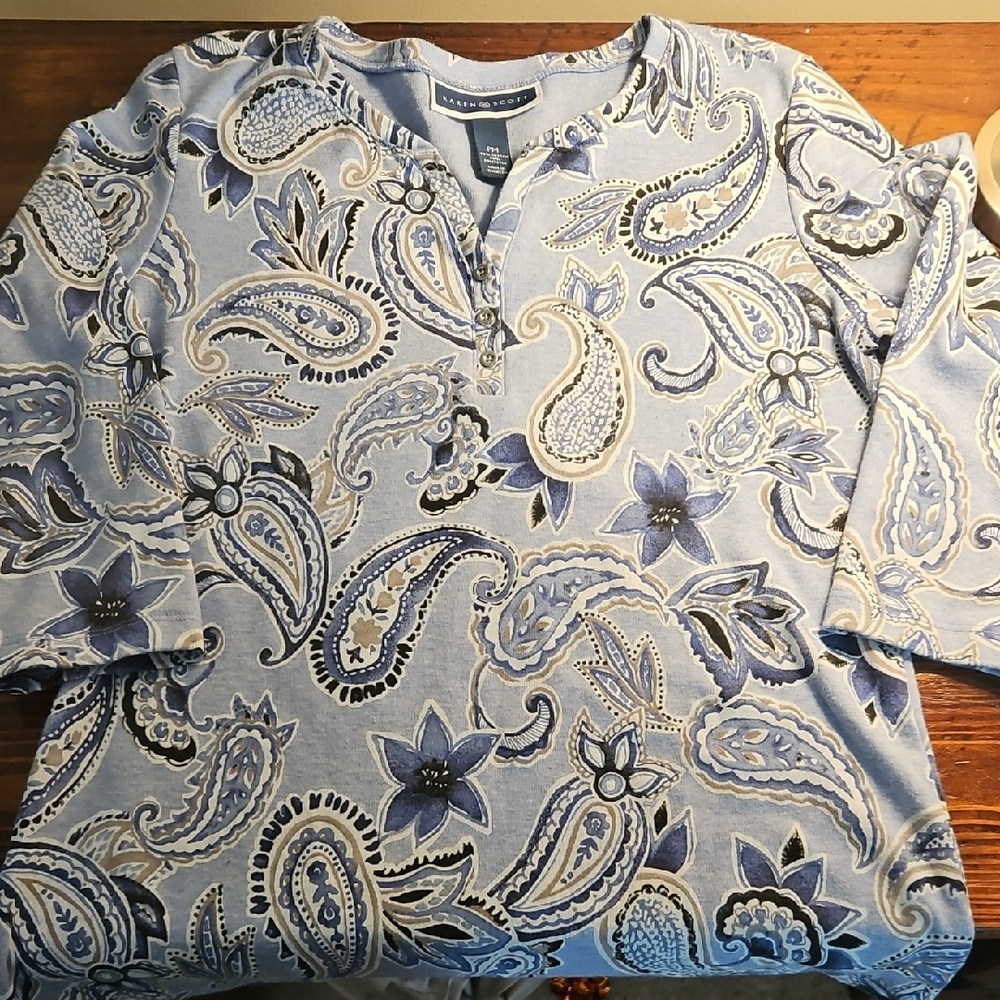 Karen Scott  Blue and White Paisley 3/4 Sleeve Top